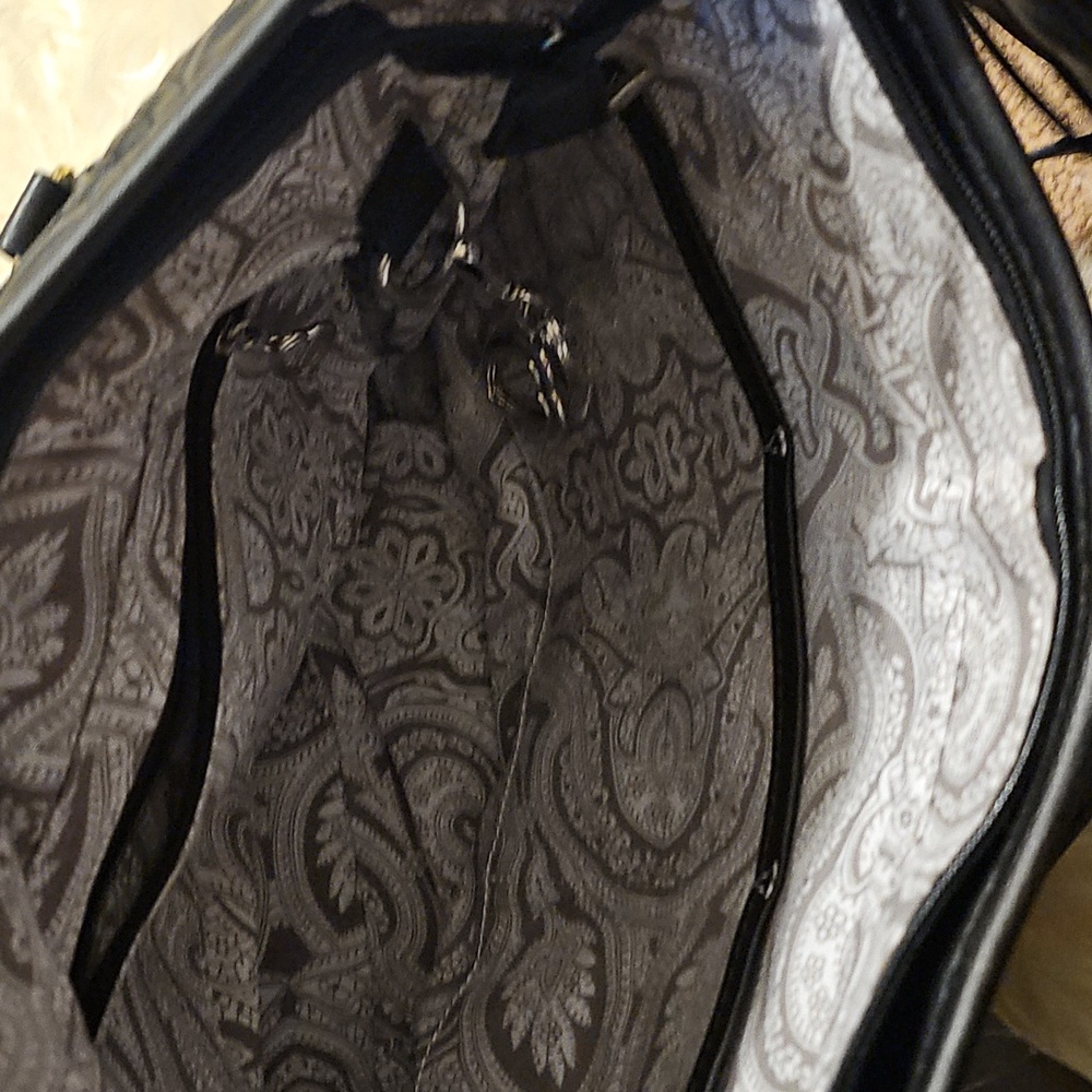 Chic Black Patterned Shoulder Bag - image 6